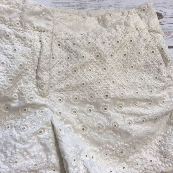 Ann Taylor LOFT Shorts Size 2 White Cream Eyelet - Picture 9 of 15